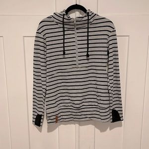 Ampersand & Hoodie NWOT size small